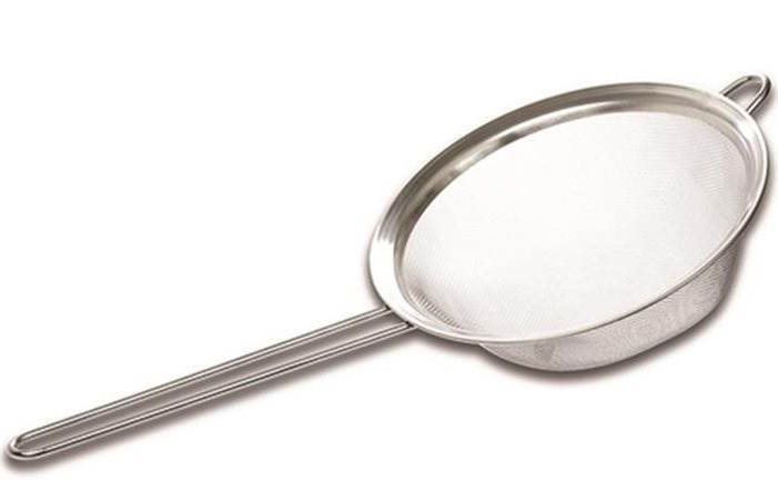 NAVA Greece Cedidlo z nehrdzavejúcej ocele s držadlom 20 cm