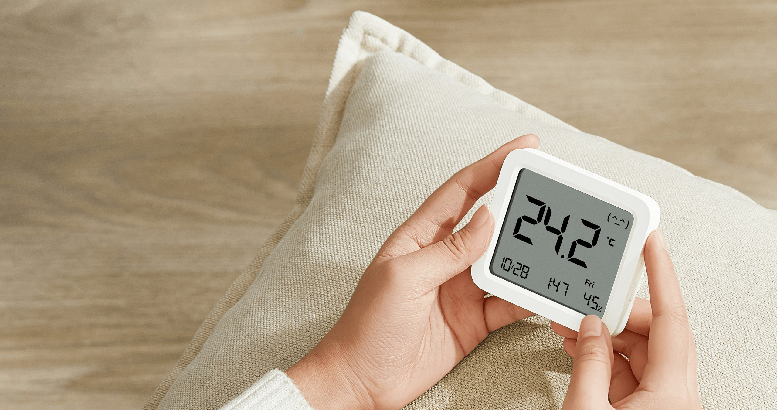 Smart Temperature and Humidity Monitor 3 – pohľad 3